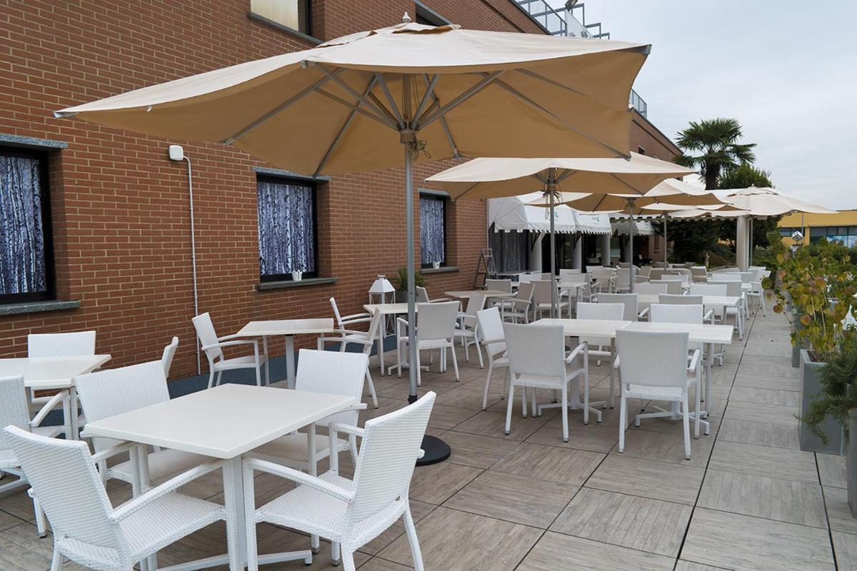 Hotel Gardenia Cermenate Exterior photo